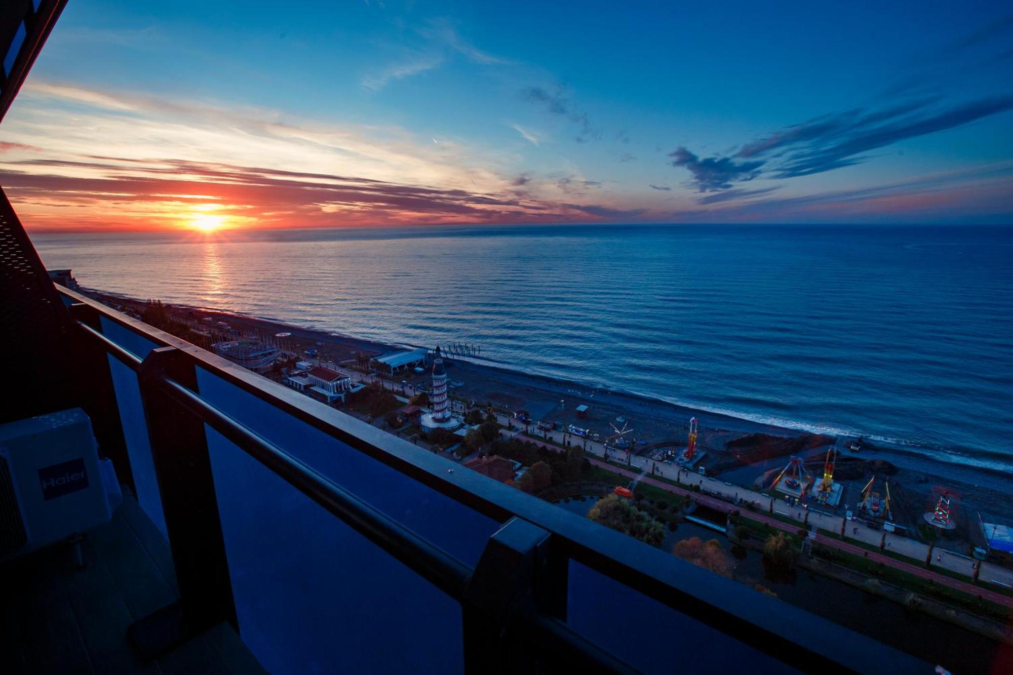 Panorama Batumi Beach Resort Exterior foto
